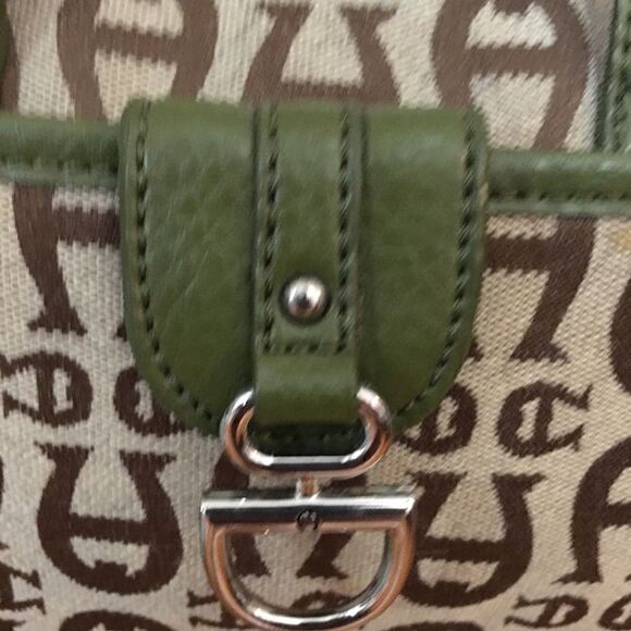 Etienne Aigner Spacious mini Bag - Picture 4 of 10